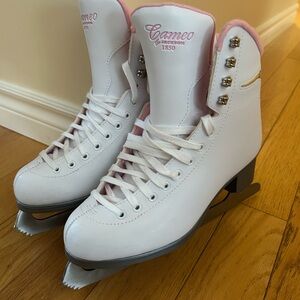 Cameo Women's White and Pink Ice Skates